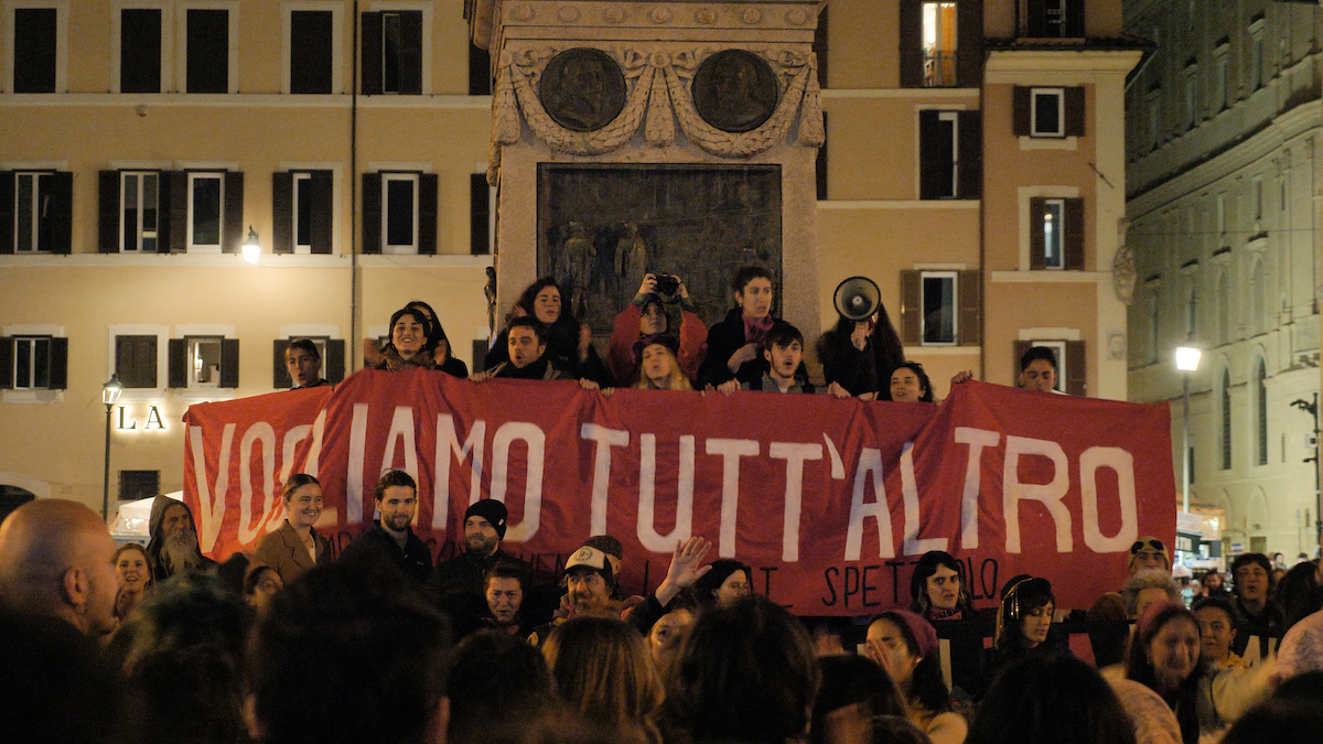 Rom – In Italiens Hauptstadt protestiert eine breite Bewegung gegen die schleichende Kulturrevolution von rechts